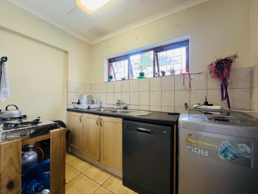 4 Bedroom Property for Sale in Twee Rivieren Western Cape